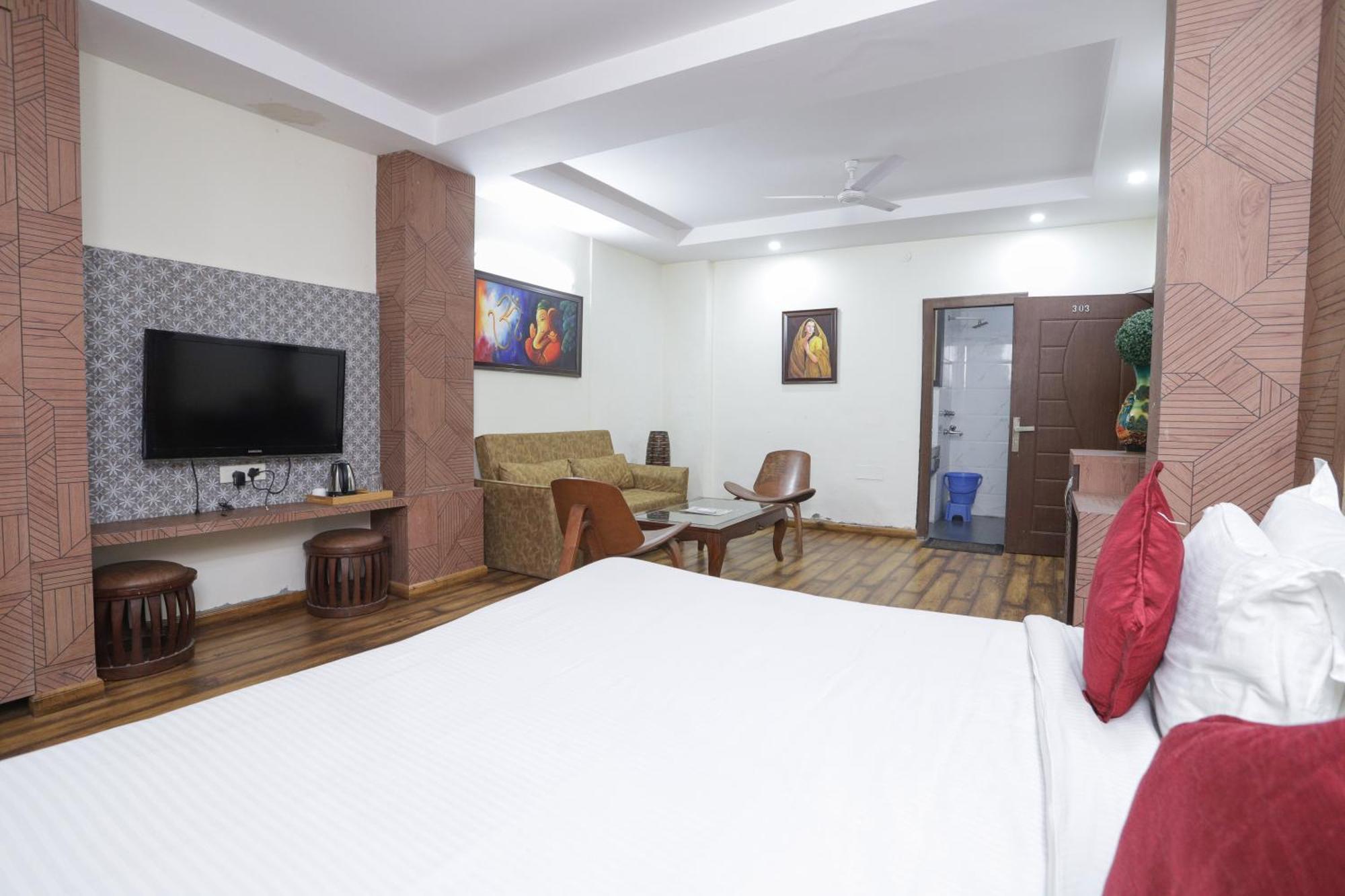 Hotel Razia Inn Hisār Esterno foto