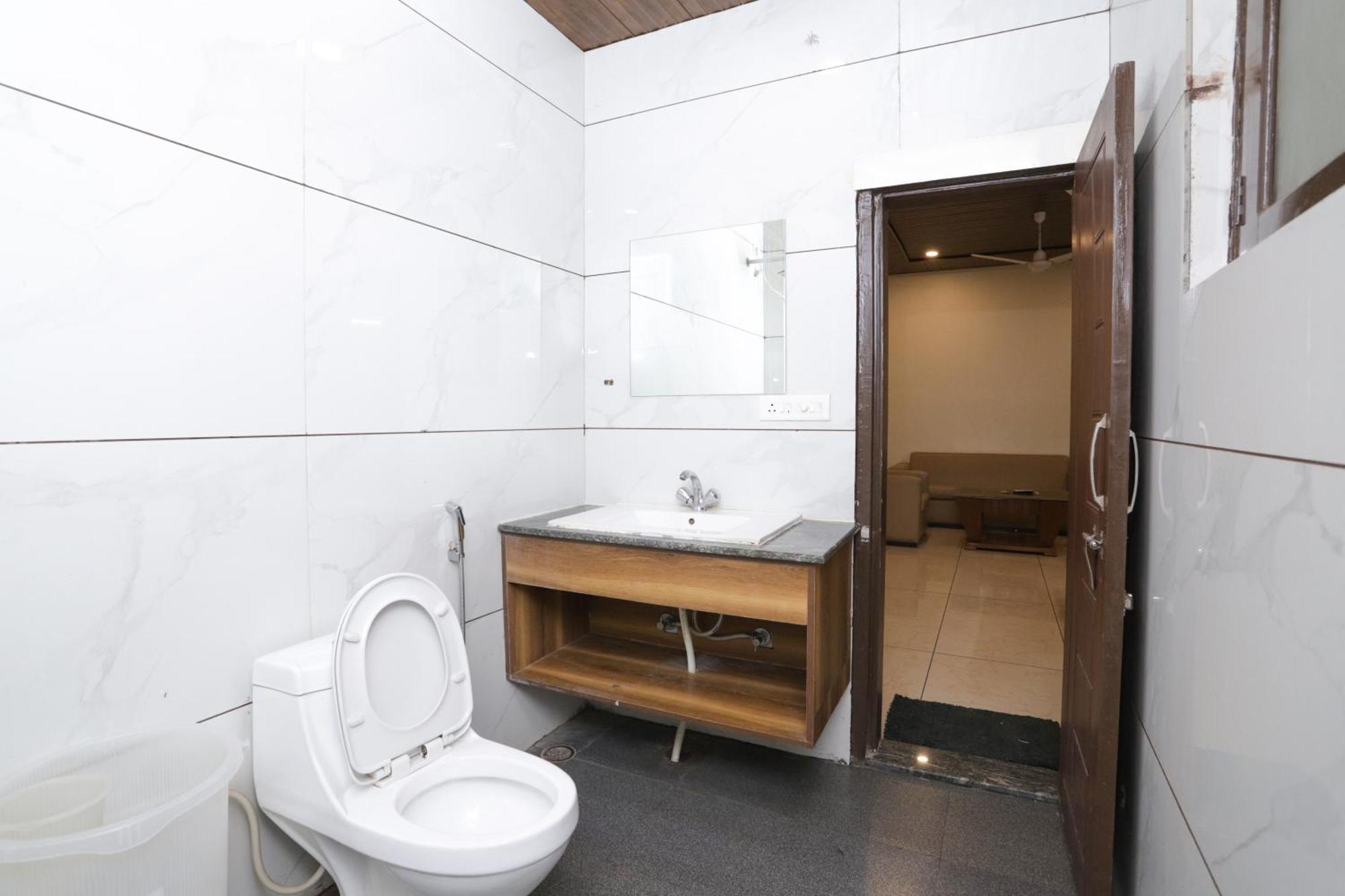 Hotel Razia Inn Hisār Esterno foto