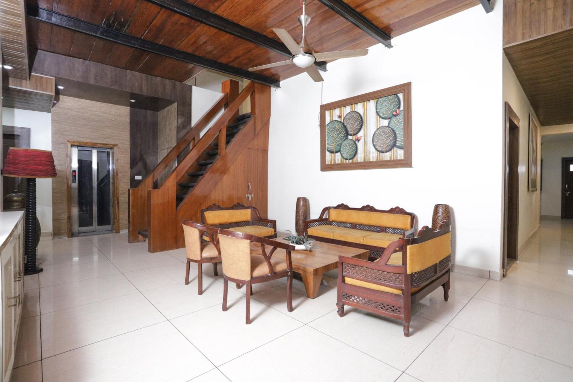 Hotel Razia Inn Hisār Esterno foto