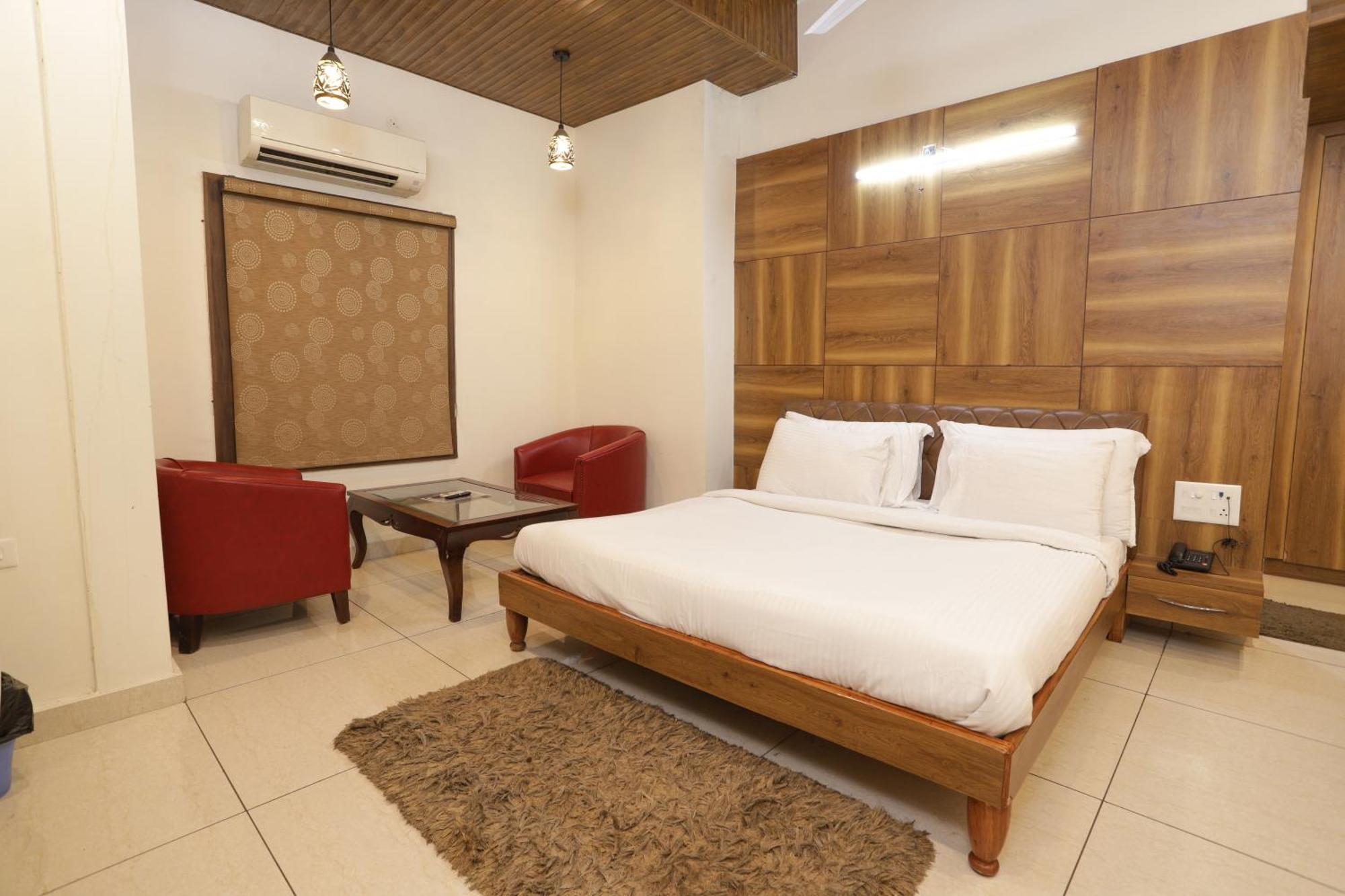 Hotel Razia Inn Hisār Esterno foto