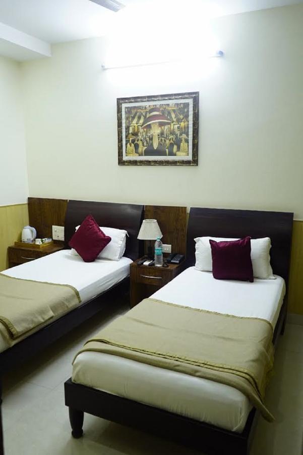 Hotel Razia Inn Hisār Esterno foto