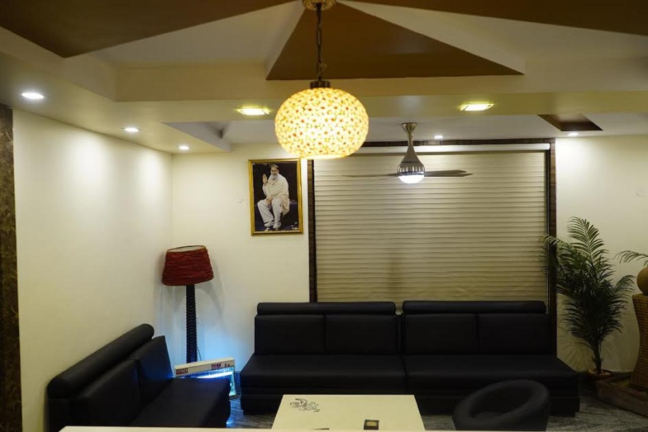 Hotel Razia Inn Hisār Esterno foto