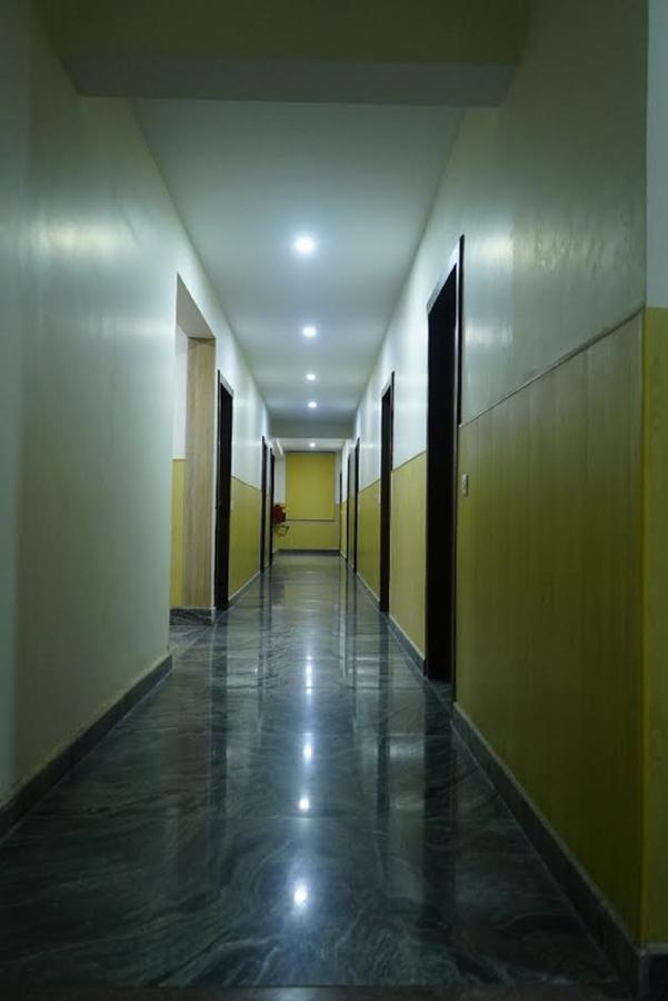 Hotel Razia Inn Hisār Esterno foto